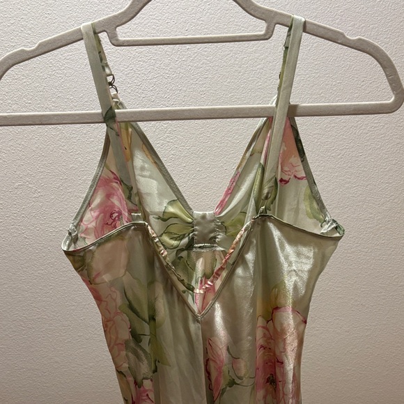 Oscar de la Renta Floral Satin Chemise - Green and Pink - Picture 4 of 7